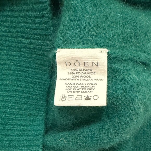 Doen Alpaca Crewneck Sweater in evergreen - Picture 4 of 5